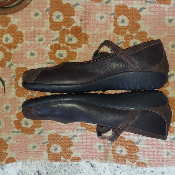 Naot Brown Leather Mary Jane Flats - Picture 5 of 9